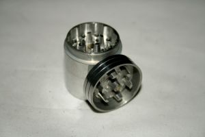 30mm 4 part aluminium grinder